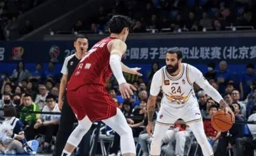 团队默契：北京队全场助攻高达22次，传球流畅！